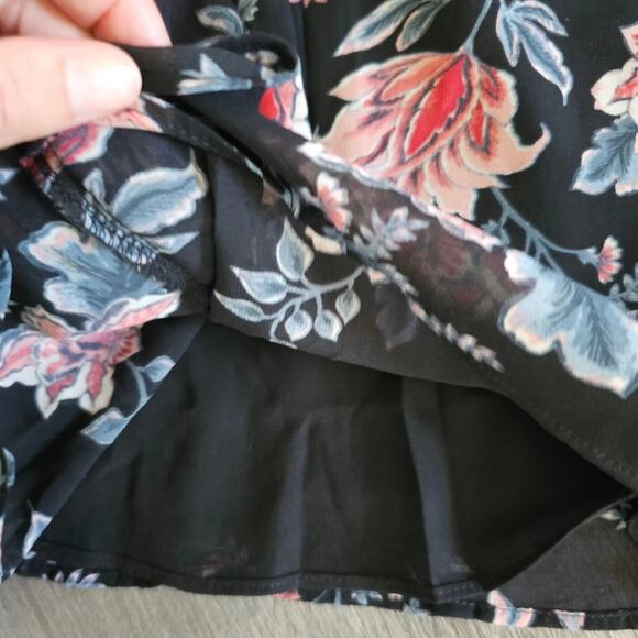 NWT Olivaceous Cold Shoulder Blouse - Picture 4 of 9